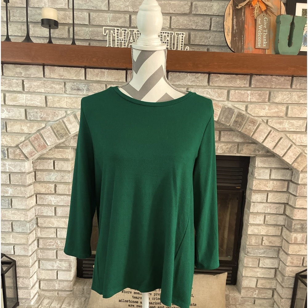 Ann Taylor LOFT Top size Medium Green.